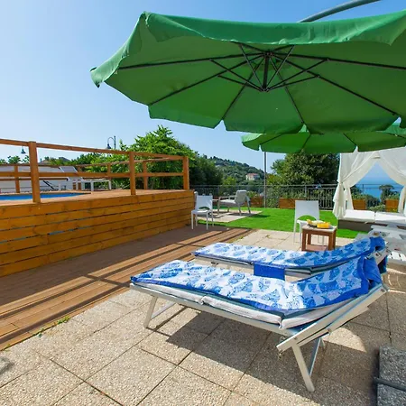 Double Luxury In Con Terrazzo Privato 3*