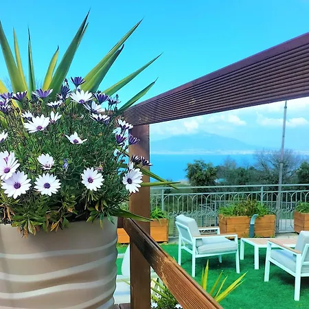 Double Luxury In Con Terrazzo Privato Guest house Massa Lubrense